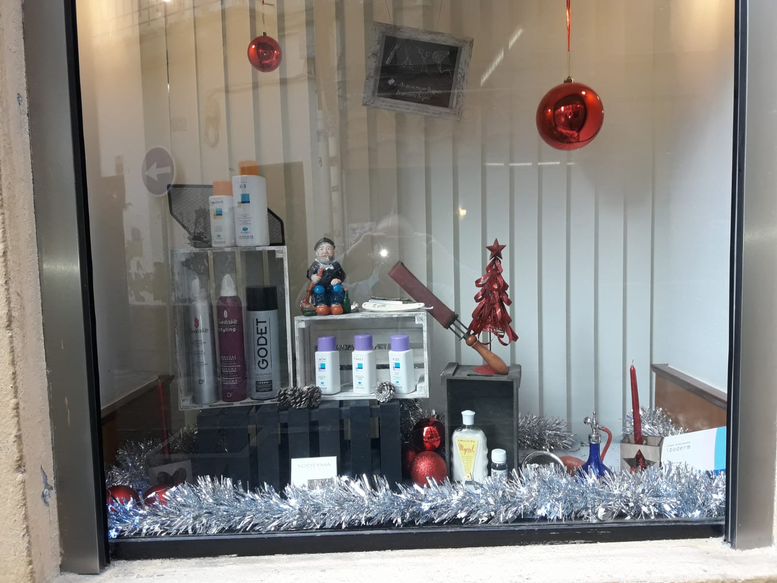 /images/ventana-navidad.jpg